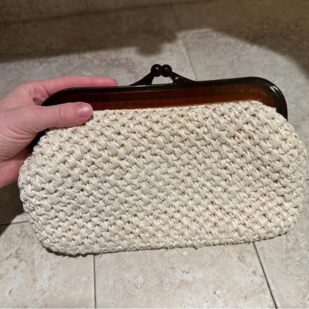 Vintage Elegant Straw Cream Woven Clutch with Brown Handle